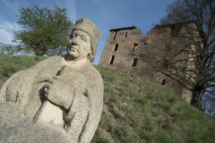 Hus-Statue-in-Krakovec